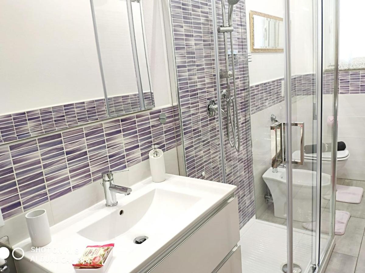Boutique Con Tv Da 65 E 43 Apartment Viareggio