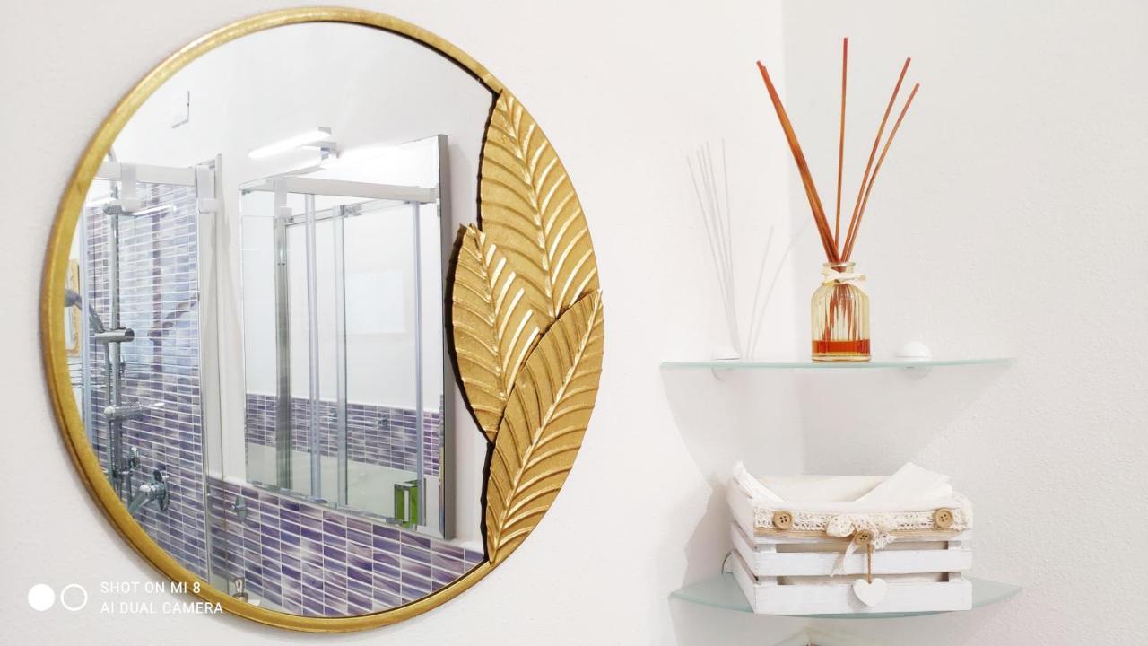 Boutique Con Tv Da 65 E 43 Apartment