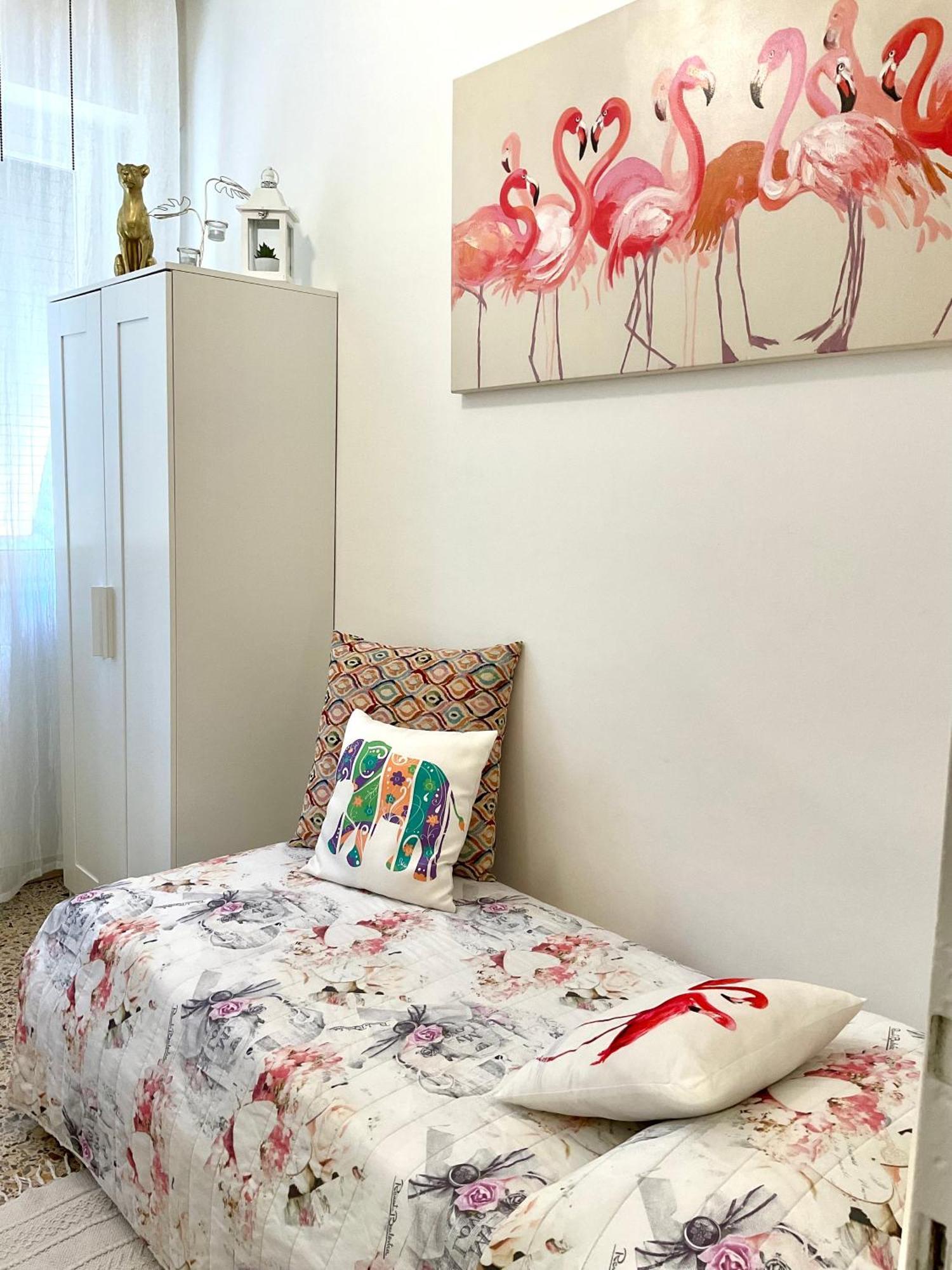Boutique Con Tv Da 65 E 43 Apartment