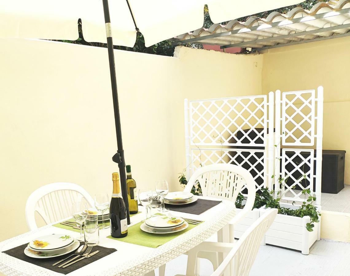 Boutique Con Tv Da 65 E 43 Apartment Viareggio